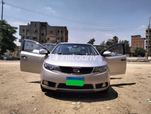 Kia Cerato 2012 Silver Automatic Used for Sale in Gharbia - 9