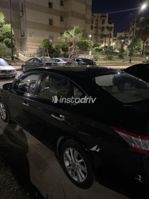 Nissan Sentra 2018 Black Automatic Used for Sale in Sheikh Zayed City - 3