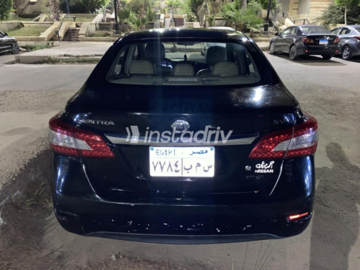 Nissan Sentra 2018 Black Automatic Used for Sale in Sheikh Zayed City - 4