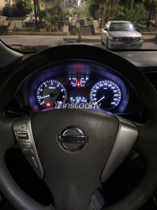 Nissan Sentra 2018 Black Automatic Used for Sale in Sheikh Zayed City - 5