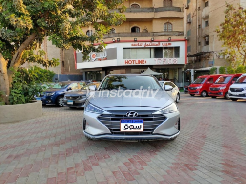 Hyundai Elantra 2025 Silver Automatic Used for Sale in Cairo - 1