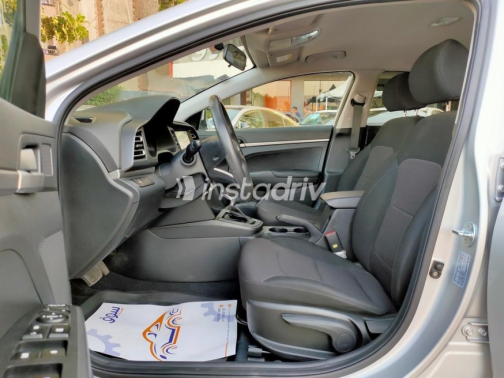 Hyundai Elantra 2025 Silver Automatic Used for Sale in Cairo - 5
