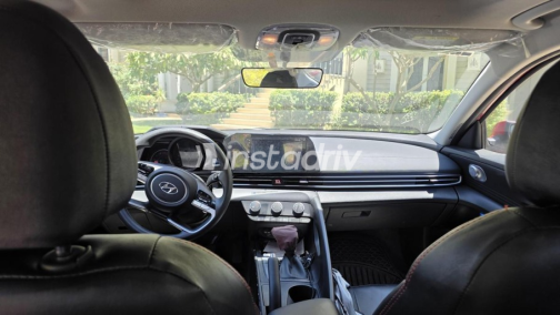Hyundai Elantra CN7 2022 Dark Red Automatic Used for Sale in Cairo - 6