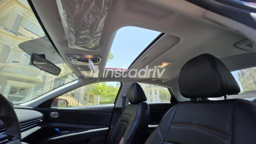 Hyundai Elantra CN7 2022 Dark Red Automatic Used for Sale in Cairo - 7