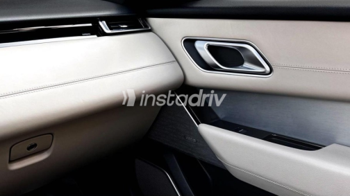 Land Rover Velar 2020 Gray Automatic Used for Sale in Sheikh Zayed City - 10