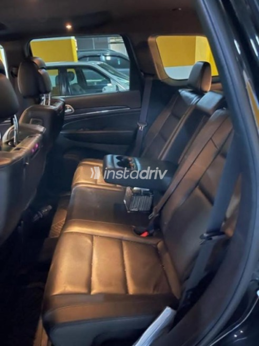 Jeep Grand Cherokee 2022 Silver Automatic Used for Sale in Qalyubia - 8