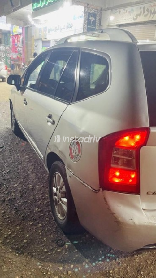 Kia Carens 2011 Silver Automatic Used for Sale in Qalyubia - 8
