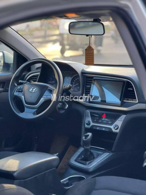 Hyundai Elantra AD 2017 Gold Automatic Used for Sale in Giza - 3
