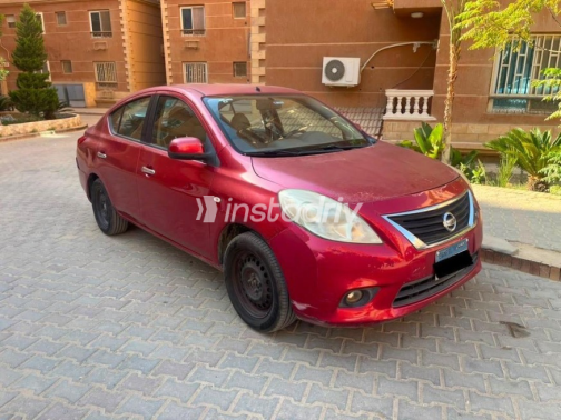 Nissan Sunny 2013 Dark Red Automatic Used for Sale in Cairo - 1