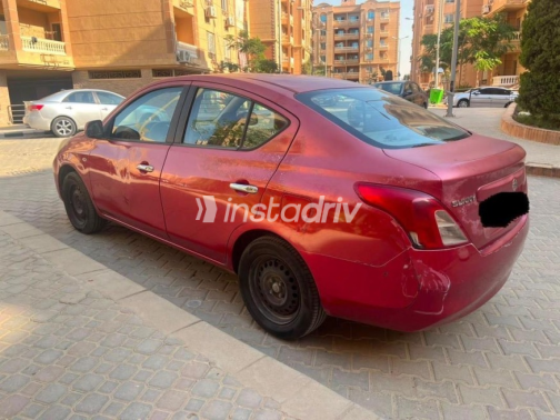Nissan Sunny 2013 Dark Red Automatic Used for Sale in Cairo - 2