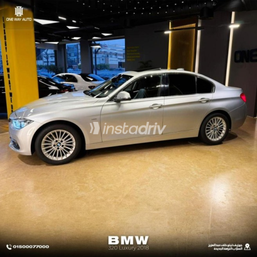 BMW 320 2018 Silver Automatic Used for Sale in Cairo - 5