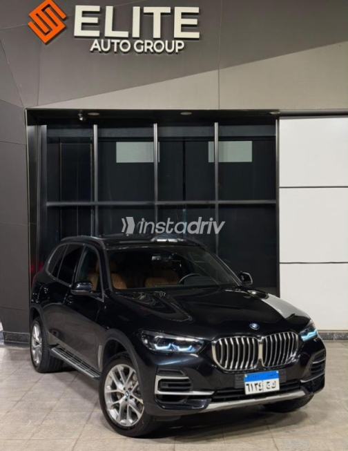 بي ام دبليو X5 M 2023 أسود أوتوماتيك مستعملة للبيع في مدينة الشيخ زايد - 5