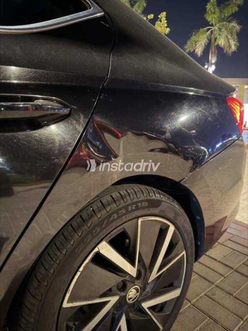 سكودا اوكتافيا A8 2021 أبيض أوتوماتيك مستعملة للبيع في القاهرة الكبرى ( القاهرة - الجيزة) - 2