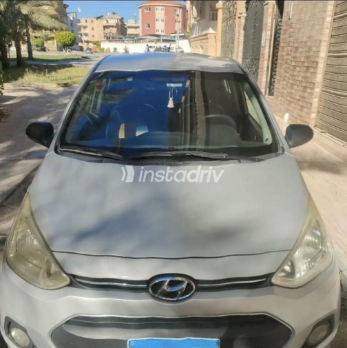 Hyundai Grand i10 2015 Silver Automatic Used for Sale in Damietta - 2