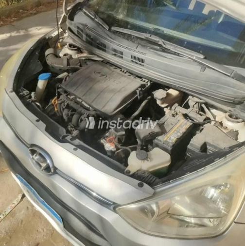 Hyundai Grand i10 2015 Silver Automatic Used for Sale in Damietta - 3