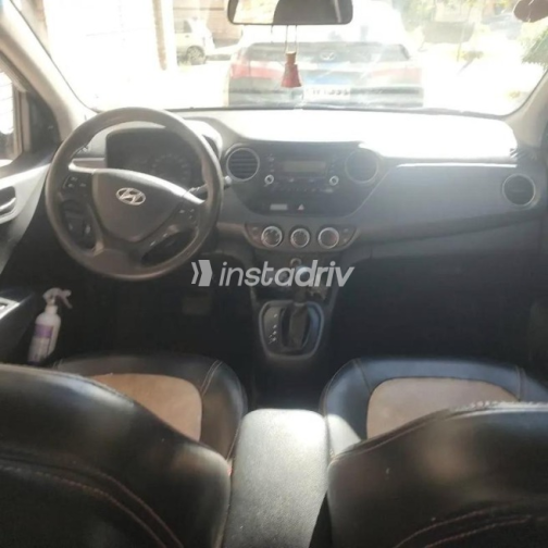 Hyundai Grand i10 2015 Silver Automatic Used for Sale in Damietta - 6