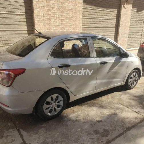 Hyundai Grand i10 2015 Silver Automatic Used for Sale in Damietta - 7