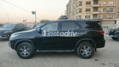 تويوتا فورتشنر 2021 أسود أوتوماتيك مستعملة للبيع في المعادى - 3