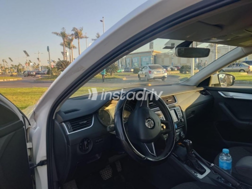 Skoda Octavia A7 2017 White Automatic Used for Sale in Alexandria - 2