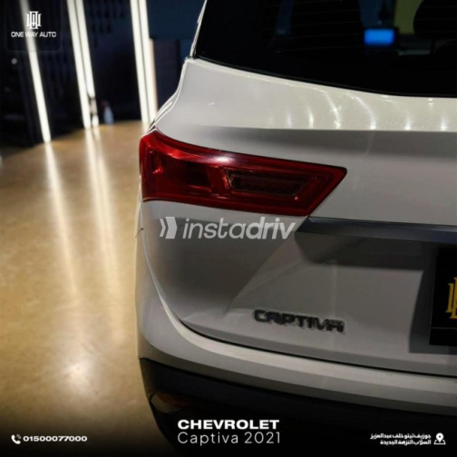 Chevrolet Captiva 2021 White Automatic Used for Sale in Nasr city - 5