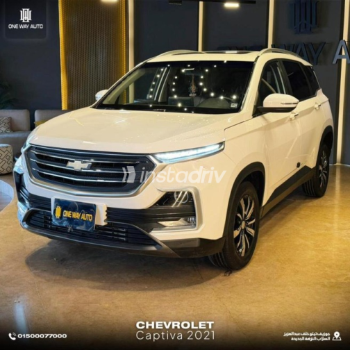 Chevrolet Captiva 2021 White Automatic Used for Sale in Nasr city - 8