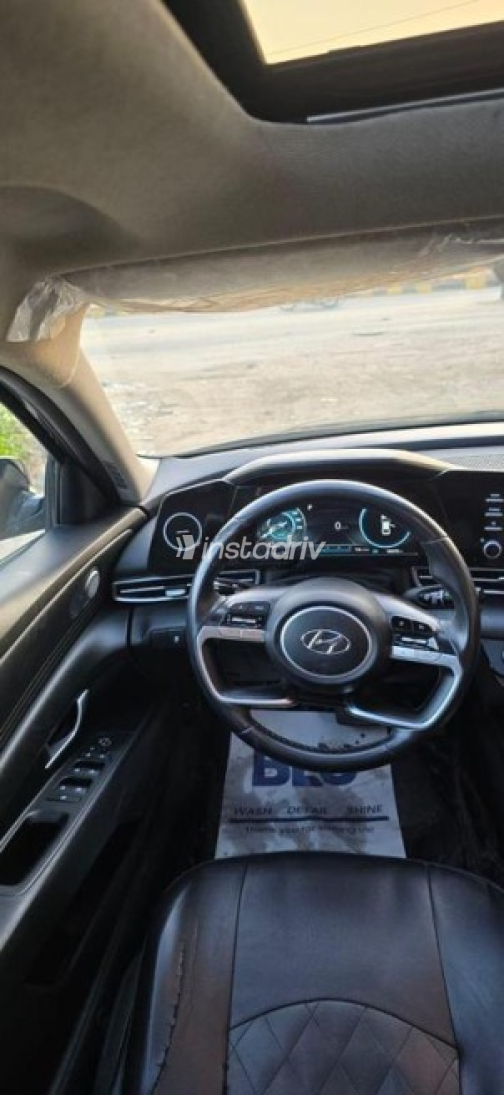 Hyundai Elantra CN7 2022 White Automatic Used for Sale in Greater Cairo ( Cairo + Giza) - 3