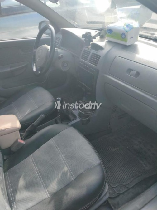 Kia Rio 2003 Silver Manual Used for Sale in Cairo - 4