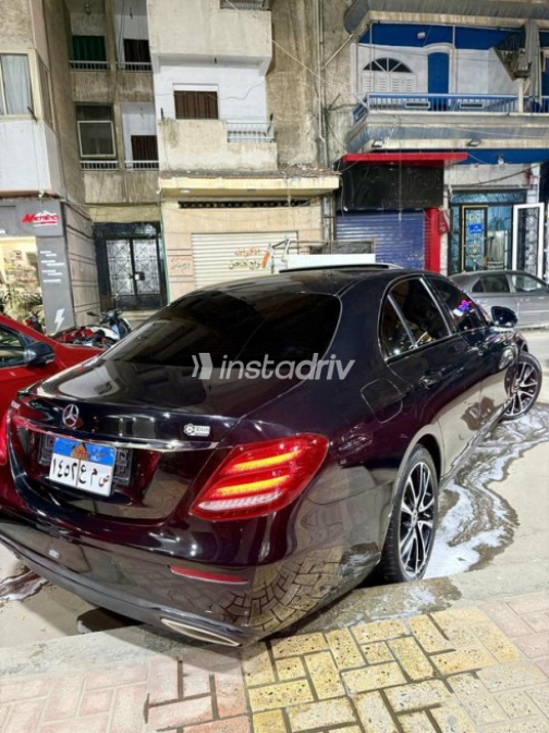 Mercedes E 200 2019 White Automatic Used for Sale in Greater Cairo ( Cairo + Giza) - 3