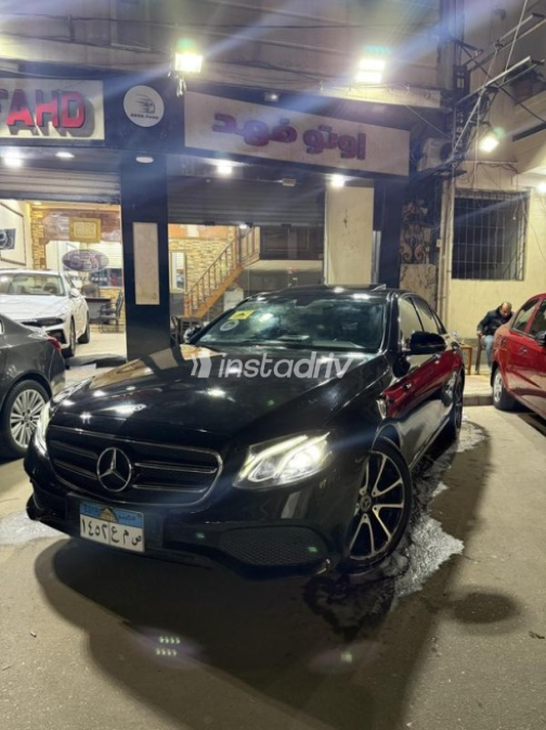 Mercedes E 200 2019 White Automatic Used for Sale in Greater Cairo ( Cairo + Giza) - 5