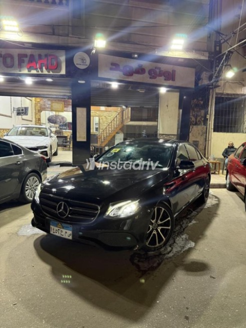 Mercedes E 200 2019 White Automatic Used for Sale in Greater Cairo ( Cairo + Giza) - 6