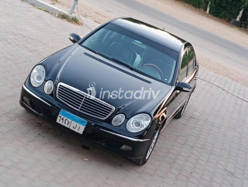 Mercedes E 240 2003 Black Automatic Used for Sale in Warraq - 1