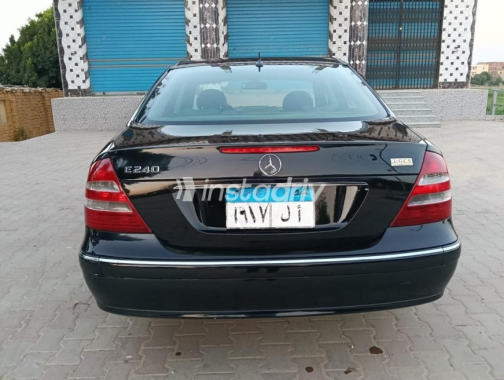 Mercedes E 240 2003 Black Automatic Used for Sale in Warraq - 5