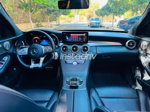 Mercedes C 200 2019 Black Automatic Used for Sale in Sheikh Zayed City - 5