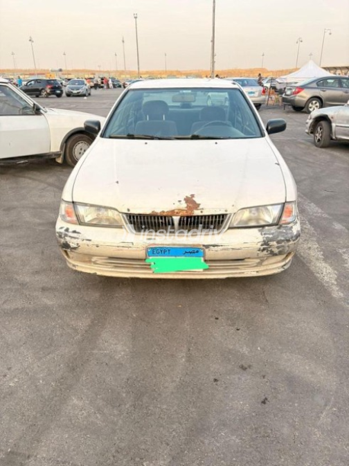 Nissan Sunny 2000 White Manual Used for Sale in Nasr city - 1