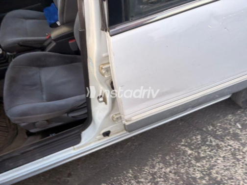Nissan Sunny 2000 White Manual Used for Sale in Nasr city - 8