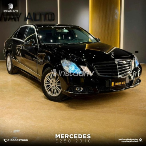 مرسيدس E 250 2010 أسود أوتوماتيك مستعملة للبيع في مدينة نصر - 1