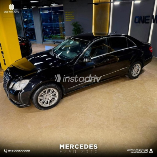 مرسيدس E 250 2010 أسود أوتوماتيك مستعملة للبيع في مدينة نصر - 6