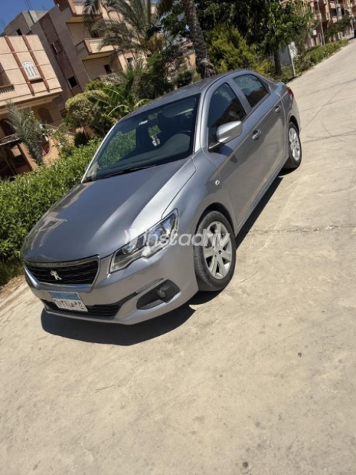 Peugeot 301 2021 White Automatic Used for Sale in Greater Cairo ( Cairo + Giza) - 2