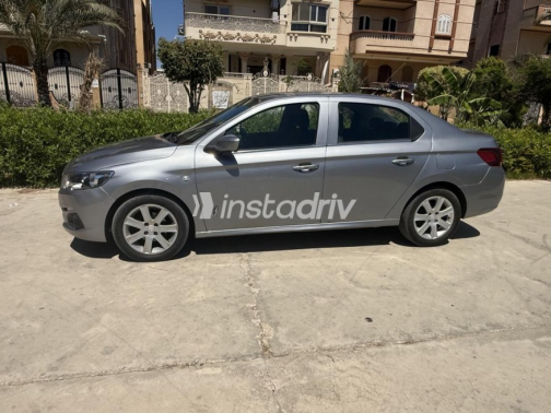 Peugeot 301 2021 White Automatic Used for Sale in Greater Cairo ( Cairo + Giza) - 5