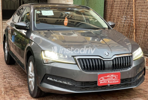Skoda Superb 2022 Gray Automatic Used for Sale in Cairo - 2