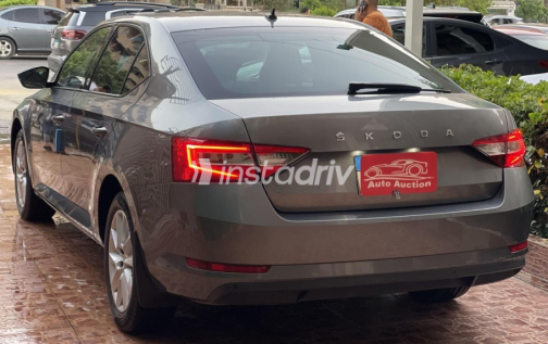 Skoda Superb 2022 Gray Automatic Used for Sale in Cairo - 4