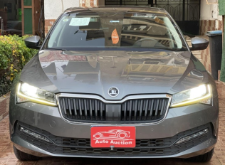 Skoda Superb 2022 Gray Automatic Used for Sale in Cairo