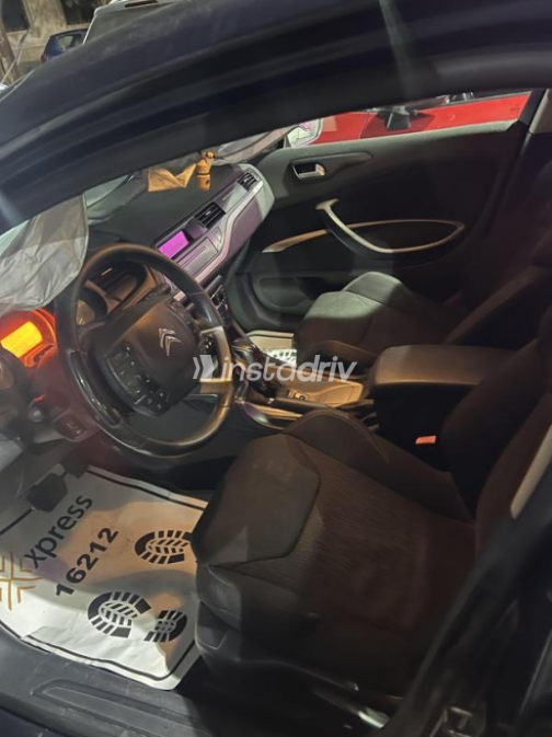 Citroën C5 2015 Dark Blue Automatic Used for Sale in Dokki - 7