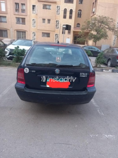 Skoda Octavia A4 2000 Dark Blue Automatic Used for Sale in Cairo - 4