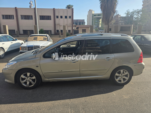 Peugeot 307 2007 Gold Automatic Used for Sale in Qalyubia - 4