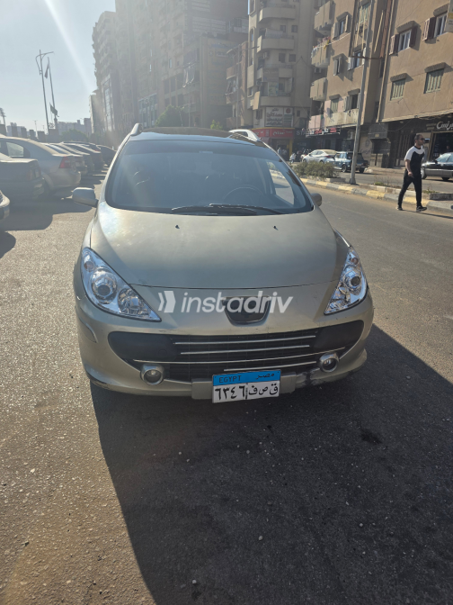 Peugeot 307 2007 Gold Automatic Used for Sale in Qalyubia - 9