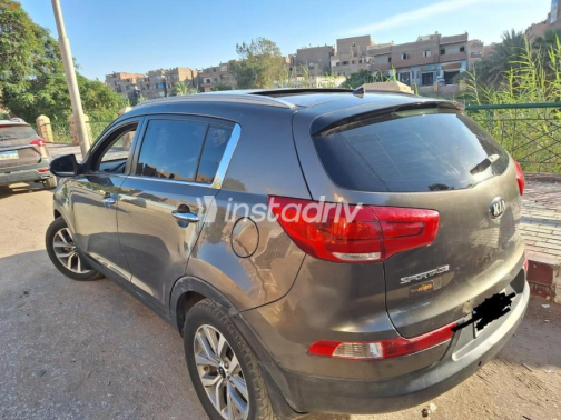 Kia Sportage 2015 Mocha Automatic Used for Sale in Sohag - 2