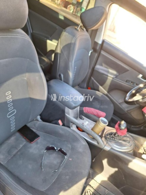 Kia Sportage 2015 Mocha Automatic Used for Sale in Sohag - 3