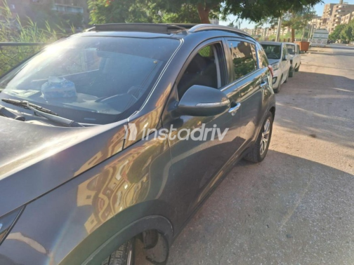 Kia Sportage 2015 Mocha Automatic Used for Sale in Sohag - 4