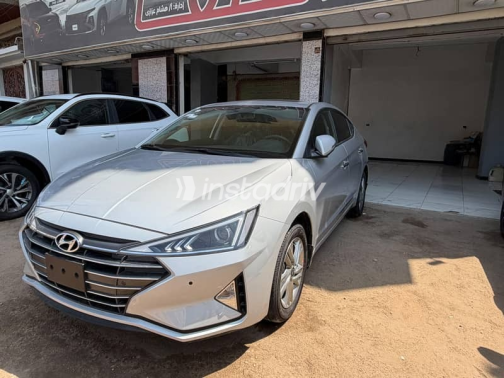 Hyundai Elantra 2026 Silver Automatic New for Sale in Greater Cairo ( Cairo + Giza) - 2